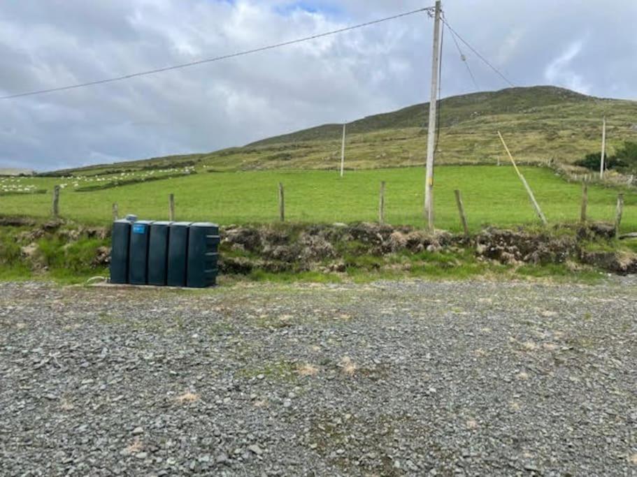 Mountain View - Cosy Country Cottage Cahersiveen Esterno foto